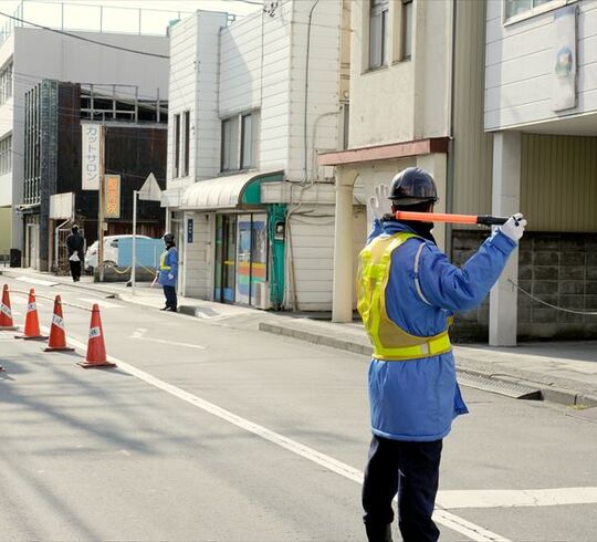 工事現場での警備風景